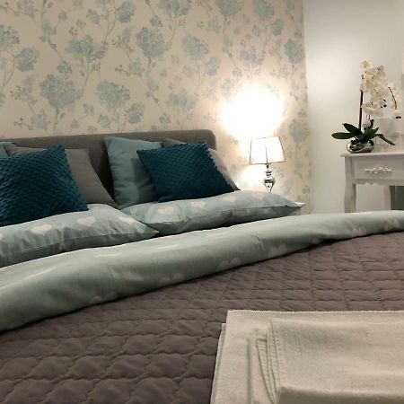 Family & Business Elegant Apartments Ul Warszawska - 2 Bedroom, Balcony, Parking Келце Екстериор снимка