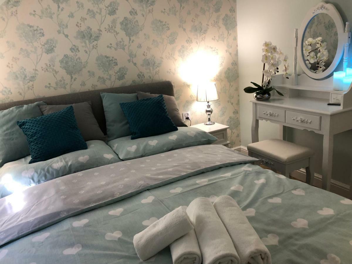 Family & Business Elegant Apartments Ul Warszawska - 2 Bedroom, Balcony, Parking Келце Екстериор снимка