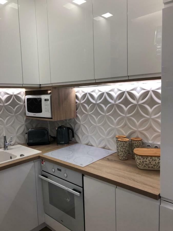 Family & Business Elegant Apartments Ul Warszawska - 2 Bedroom, Balcony, Parking Келце Екстериор снимка