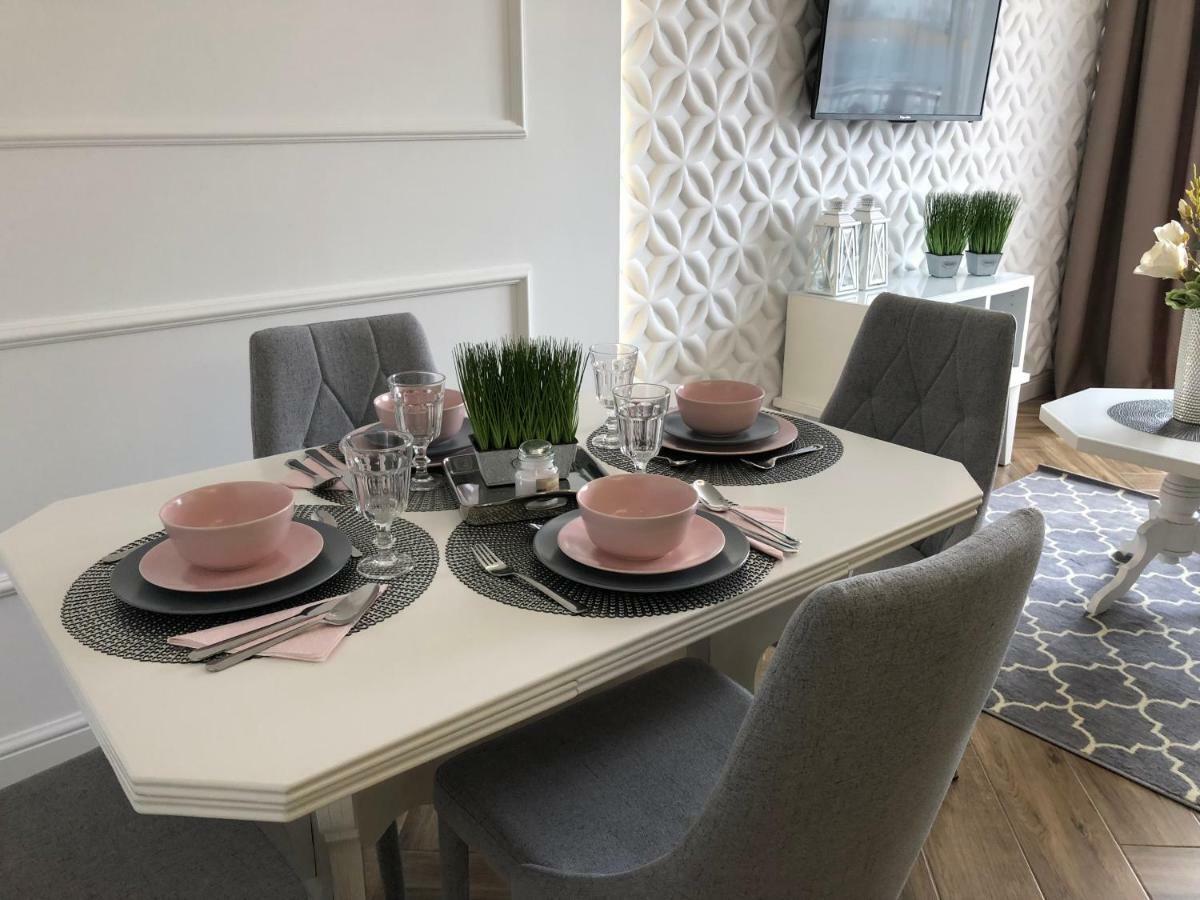 Family & Business Elegant Apartments Ul Warszawska - 2 Bedroom, Balcony, Parking Келце Екстериор снимка