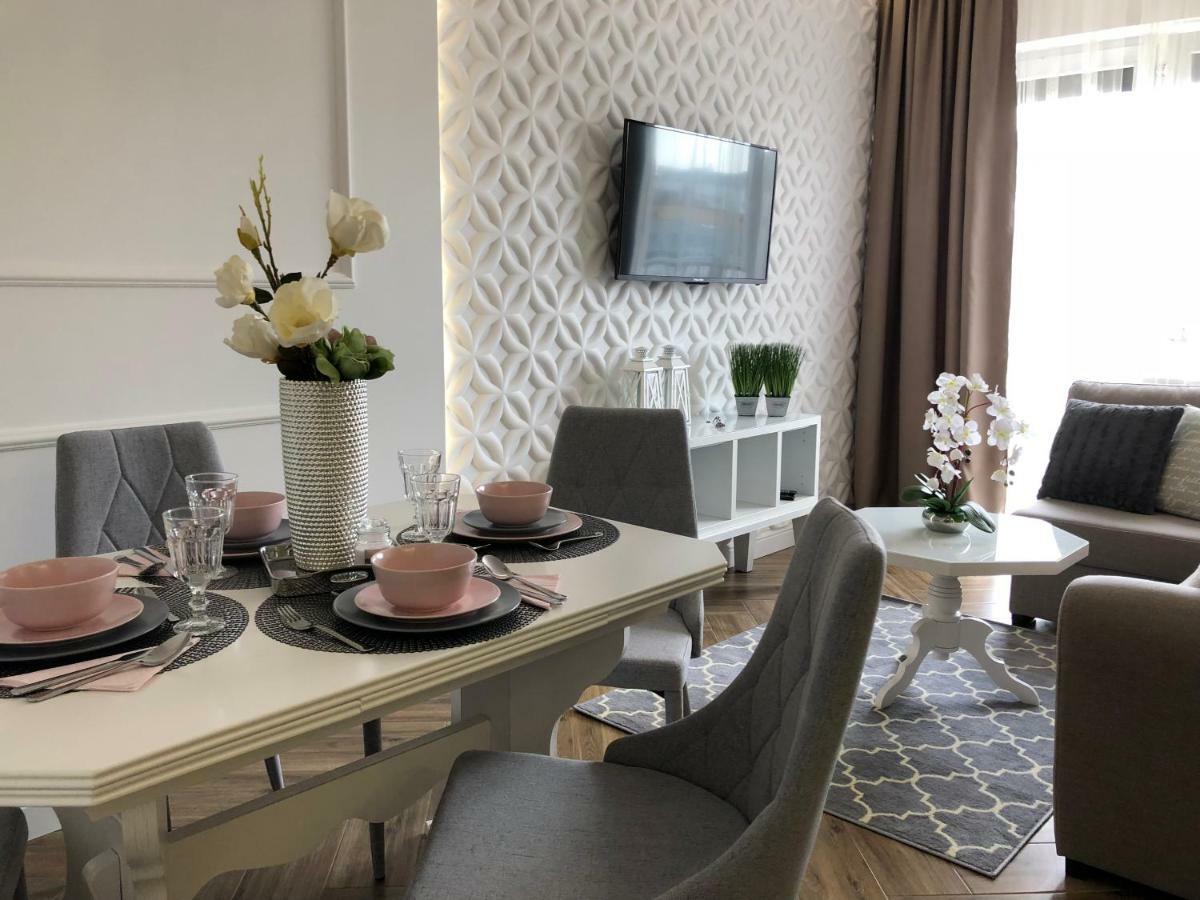 Family & Business Elegant Apartments Ul Warszawska - 2 Bedroom, Balcony, Parking Келце Екстериор снимка