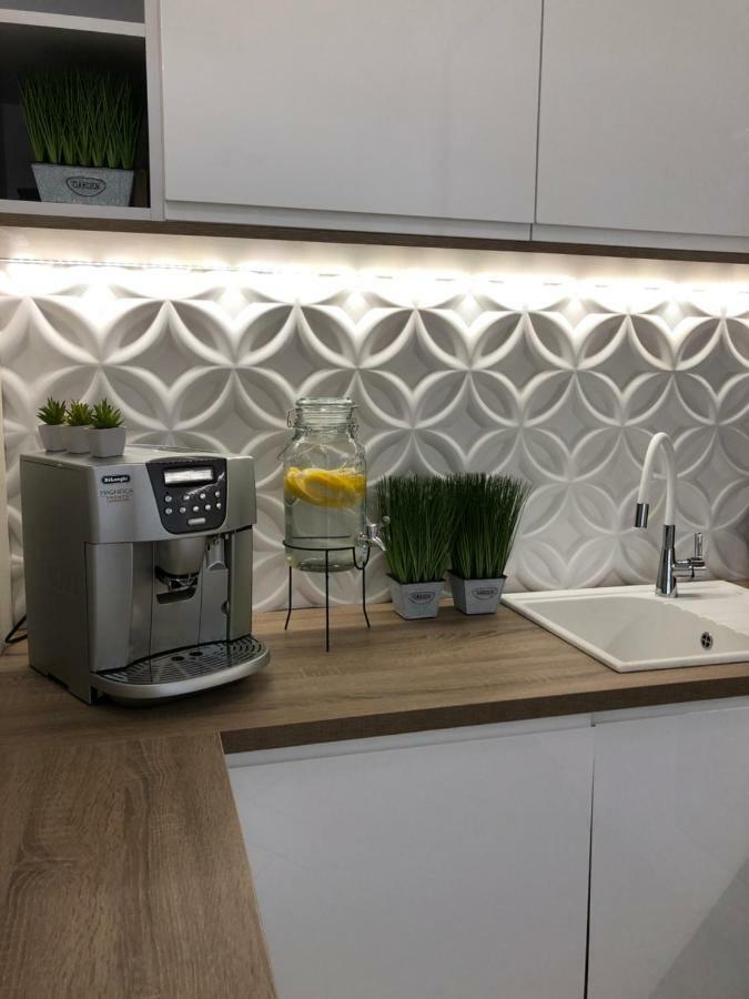 Family & Business Elegant Apartments Ul Warszawska - 2 Bedroom, Balcony, Parking Келце Екстериор снимка
