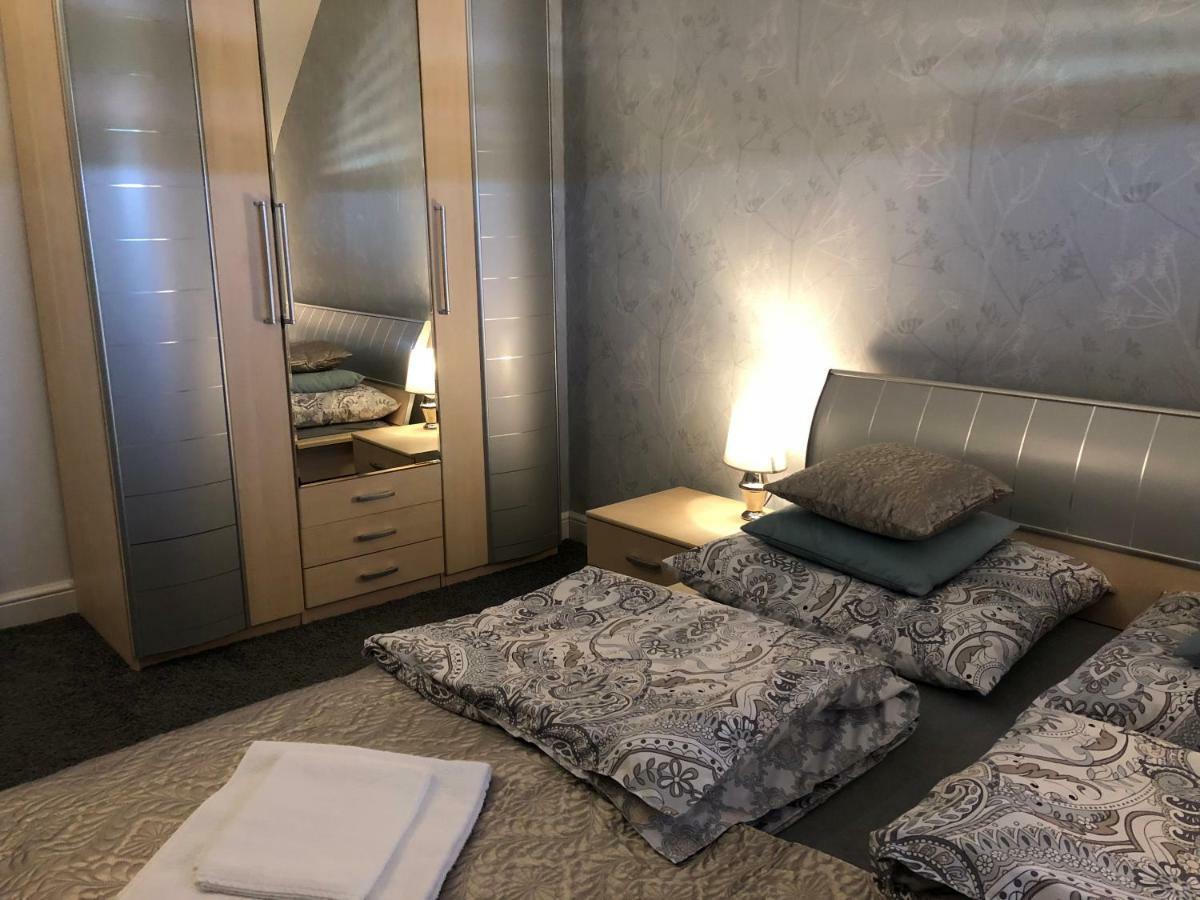 Family & Business Elegant Apartments Ul Warszawska - 2 Bedroom, Balcony, Parking Келце Екстериор снимка