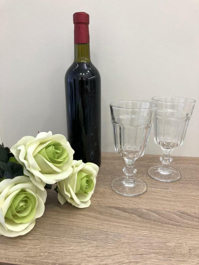 Family & Business Elegant Apartments Ul Warszawska - 2 Bedroom, Balcony, Parking Келце Екстериор снимка