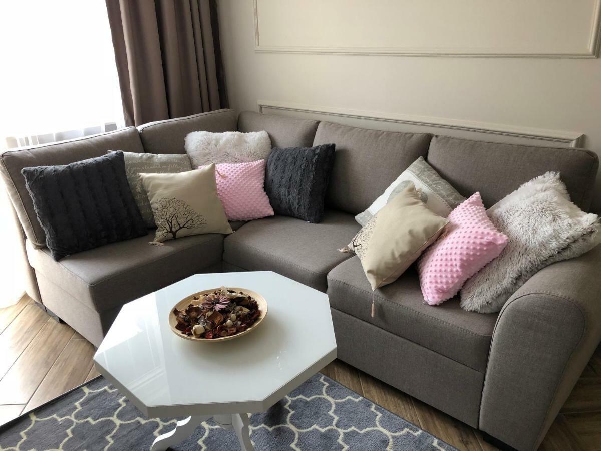Family & Business Elegant Apartments Ul Warszawska - 2 Bedroom, Balcony, Parking Келце Екстериор снимка