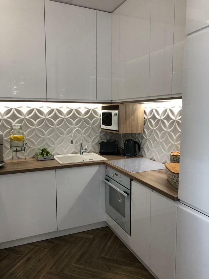 Family & Business Elegant Apartments Ul Warszawska - 2 Bedroom, Balcony, Parking Келце Екстериор снимка